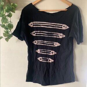 Whitley Kros Black Graphic T-Shirt short sleeve size xs